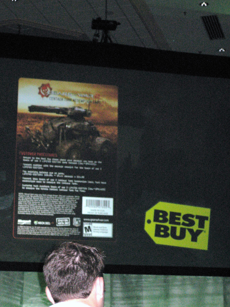Illustration for article titled Best Buy Getting Gears 2 Pre-order RC Tank